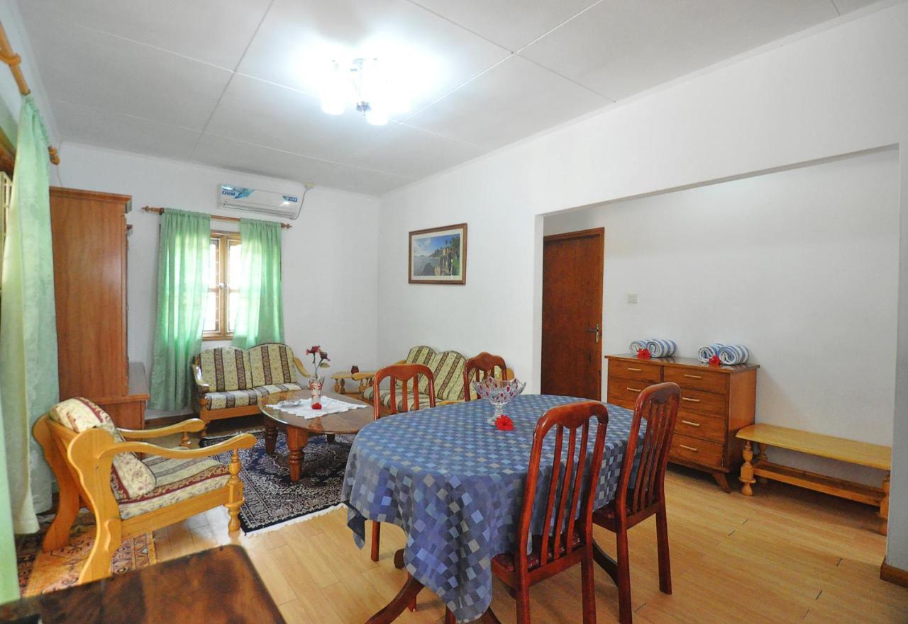 Acquario Guesthouse Anse Volbert Village Kültér fotó